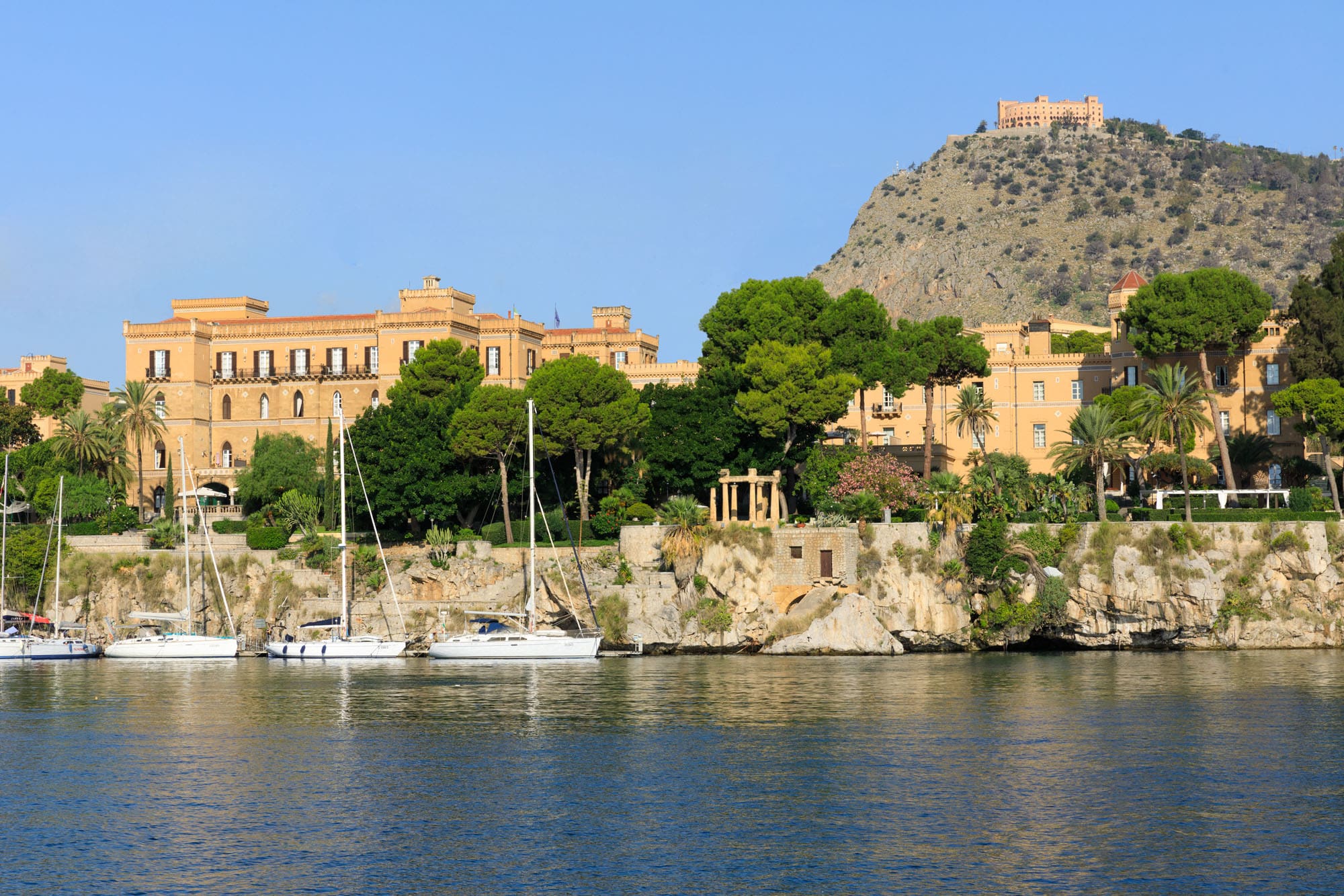 Palermo海边的Villa Igiea